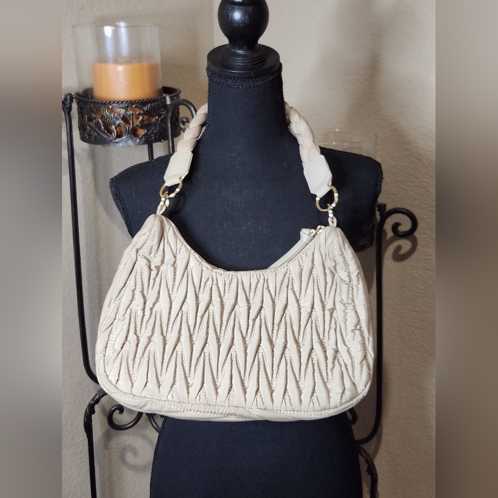 Bagsmart Elegant Cream Quilted Shoulder Bag - Picture 2 of 8